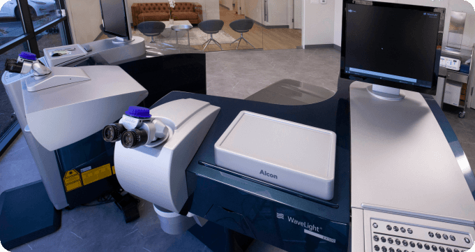 blepharitis-tech-img California LASIK and Eye equipment